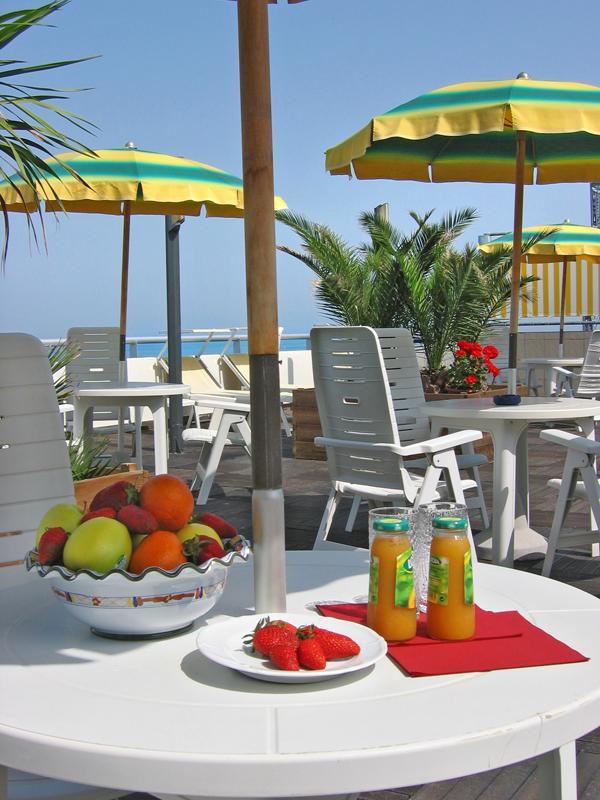 Hotel Igea Spiaggia Белларія-Іджеа-Марина Екстер'єр фото